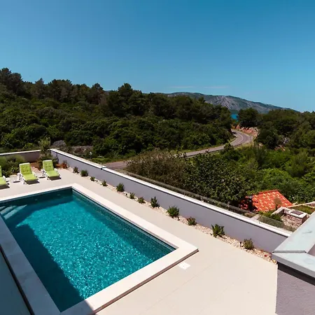 Bay View Villa *