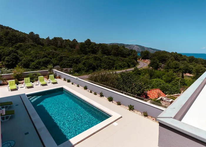 Bay View Villa *